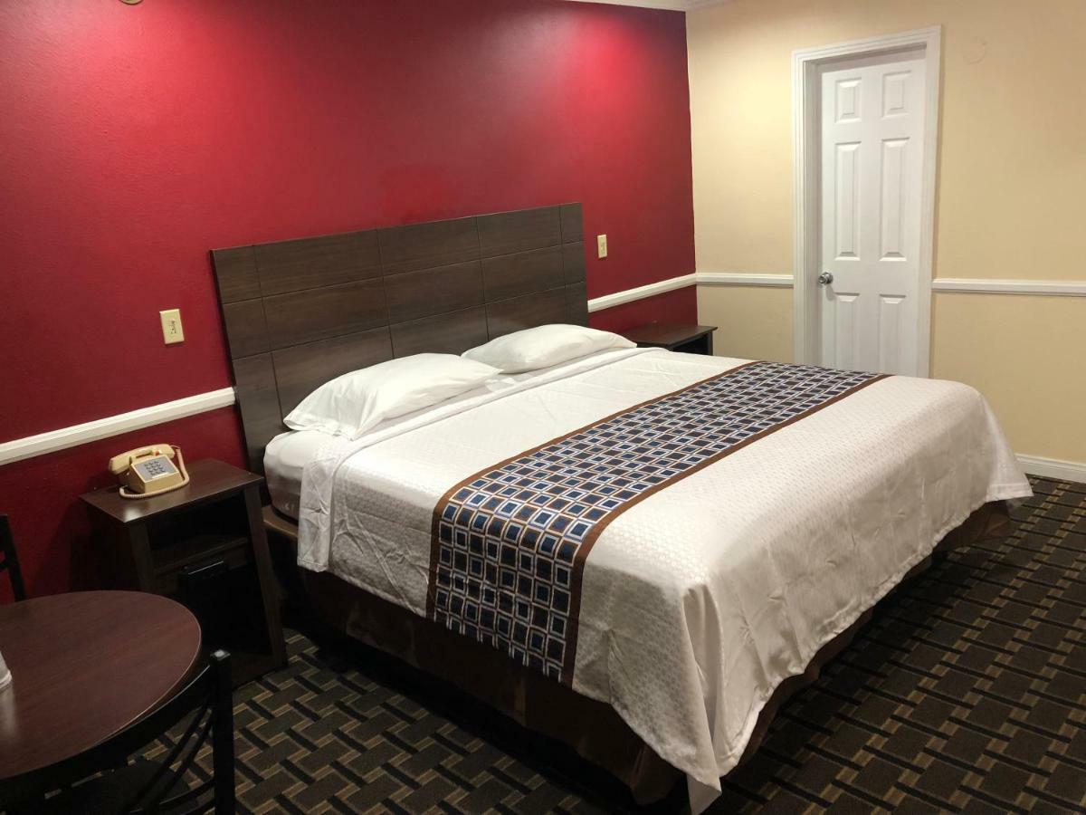 Travel Motel Whittier